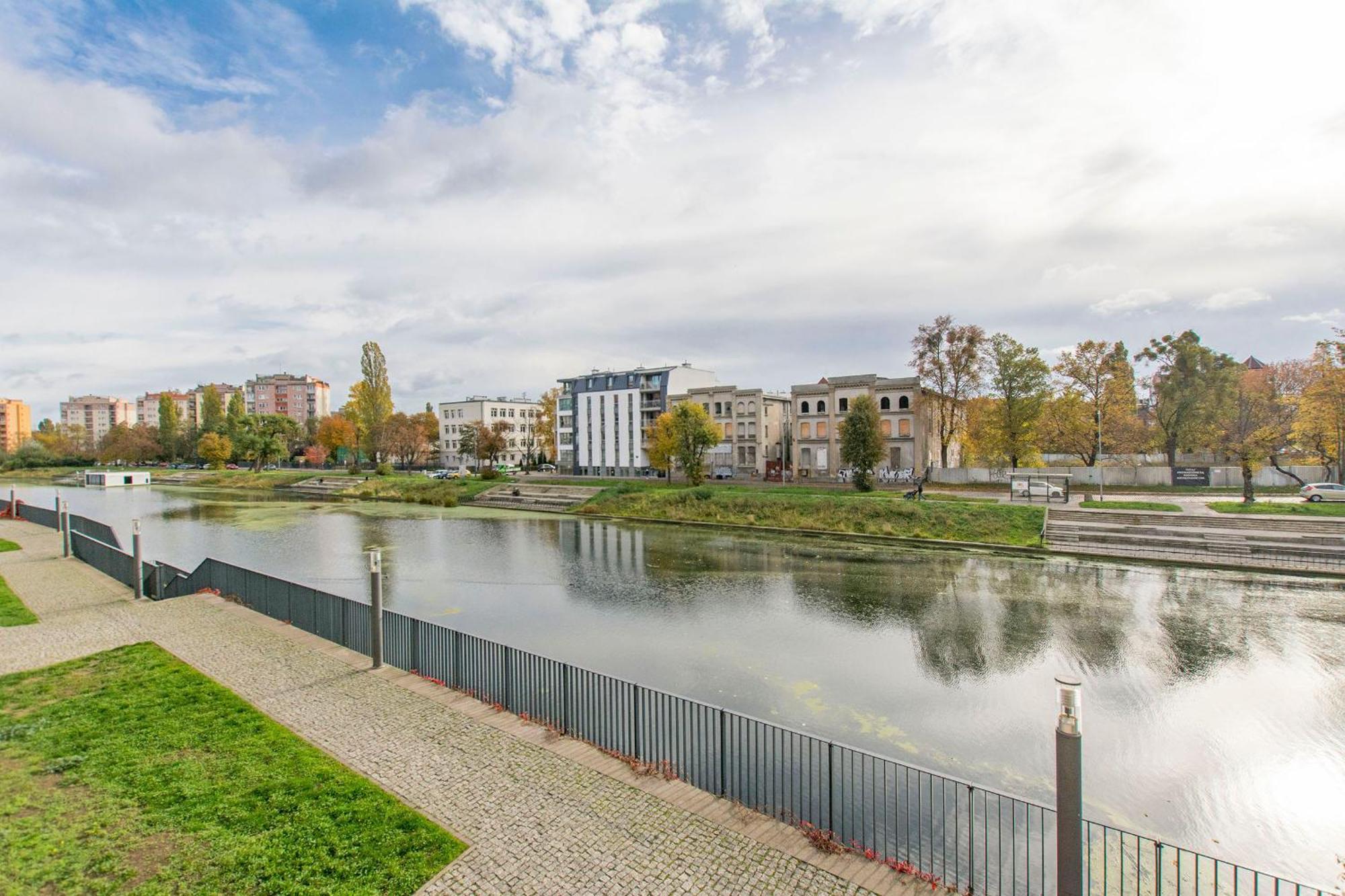 Center - Granary Island By Apartmore Apartment *